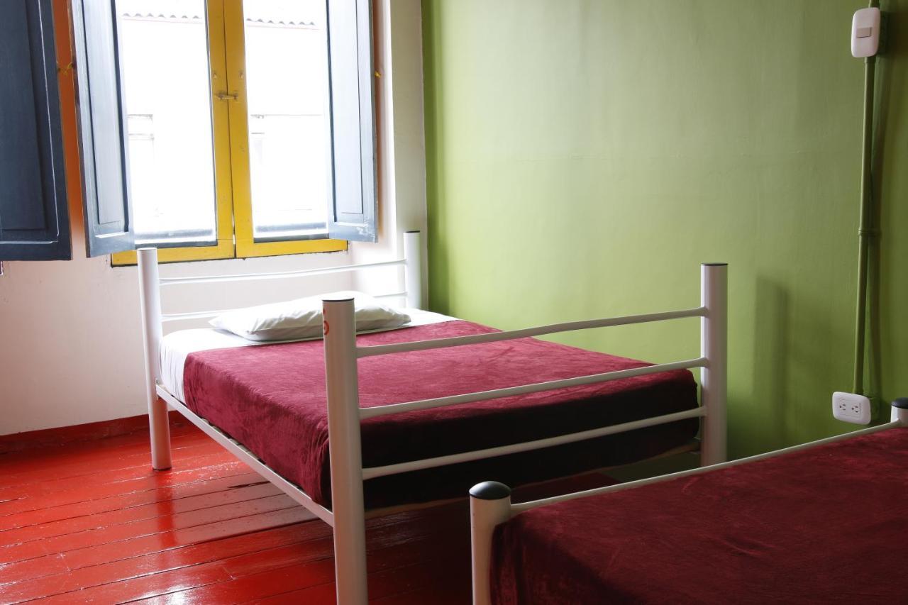Golden Frog Manizales Hostel Екстериор снимка
