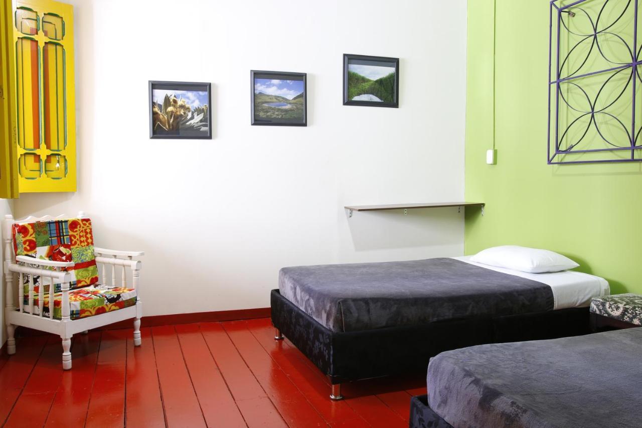 Golden Frog Manizales Hostel Екстериор снимка