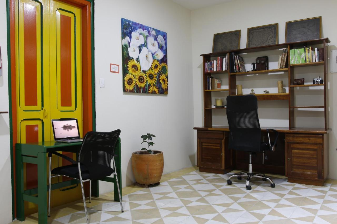 Golden Frog Manizales Hostel Екстериор снимка